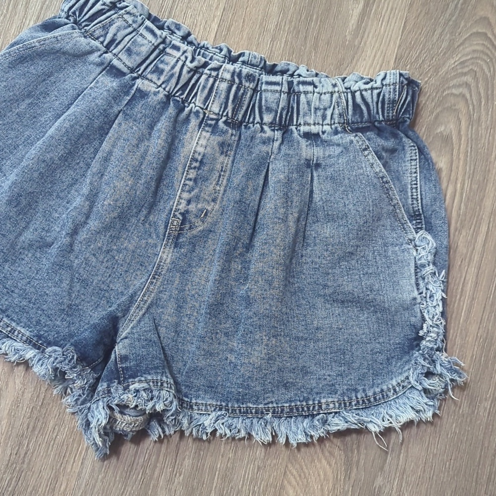 ❤️5/$25 SHEIN Blue Frayed Hem Women Shorts - Picture 2 of 5